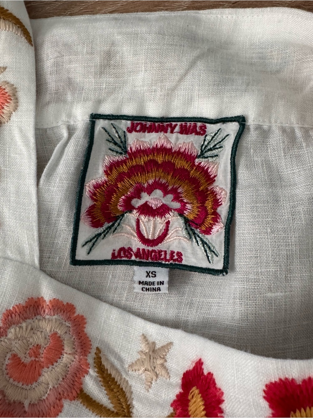 NWOT Johnny Was Embroidered Linen White Puff-Sleeve Peasant Top Size XS - Picture 4 of 4